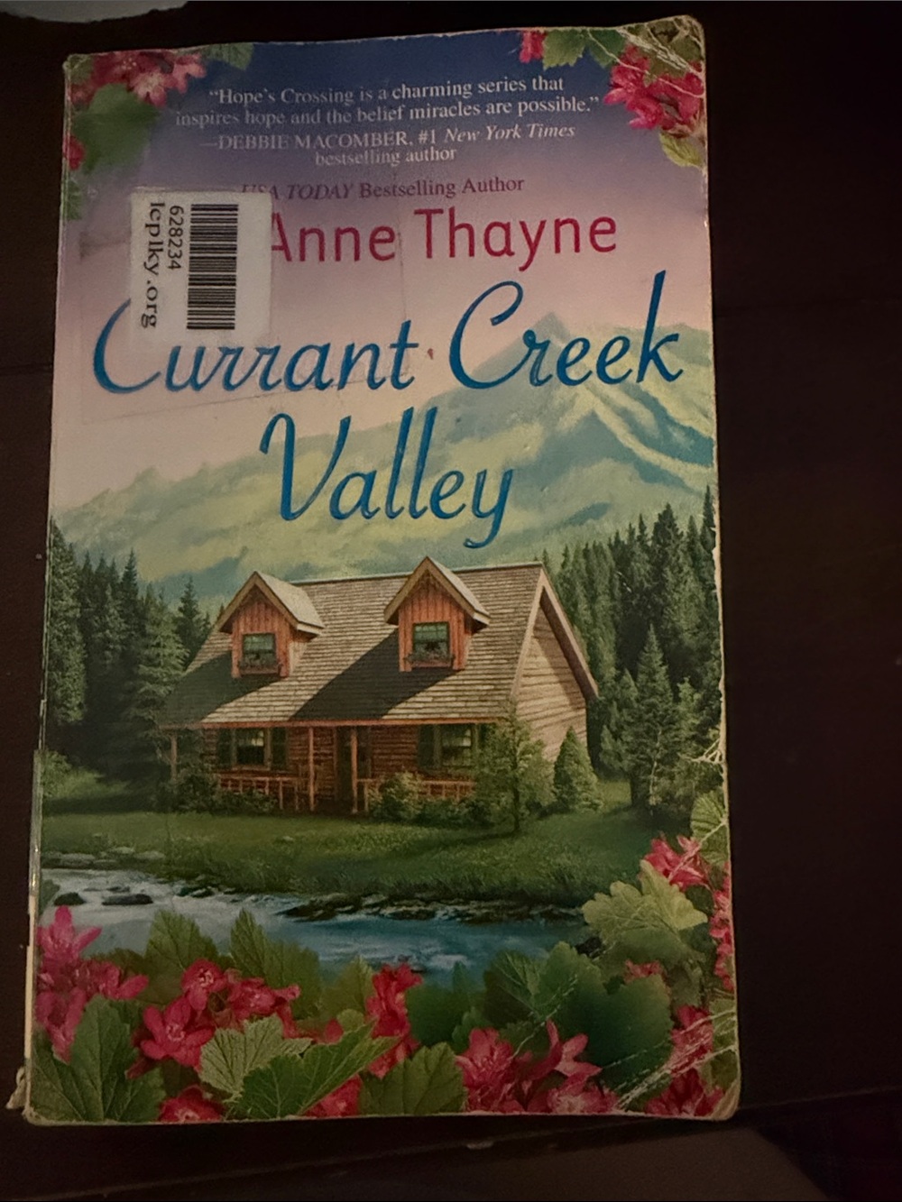 Anne Thayne Currant Creek Valley - Floral Cottage Cover (Pink, Blue, Green)
